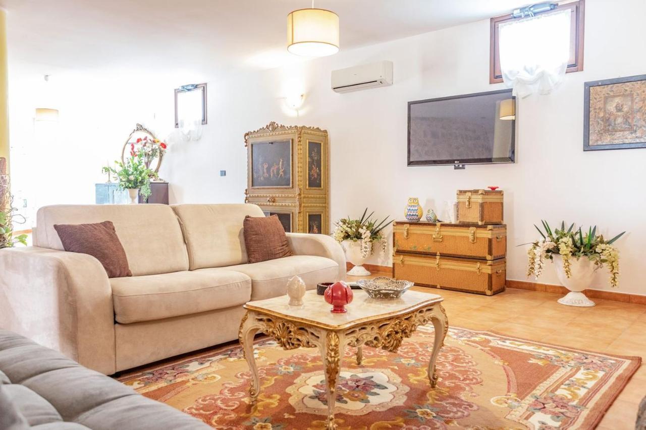 Capilungo Villa Stracca Con Ampio Spazio Esterno מראה חיצוני תמונה